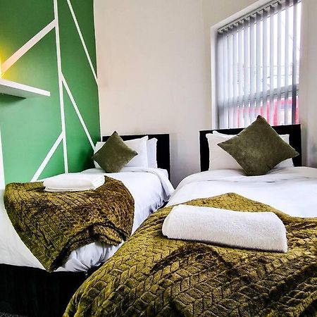 Ferienwohnung Beautiful Flat On Breck Road Liverpool Exterior foto