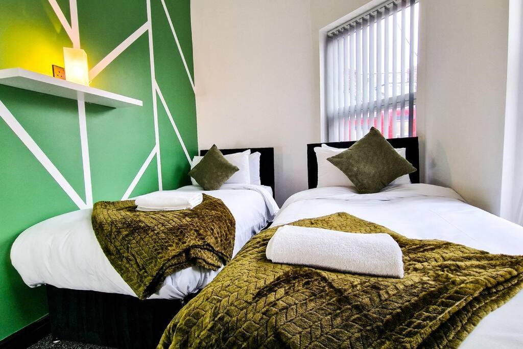 Ferienwohnung Beautiful Flat On Breck Road Liverpool Exterior foto